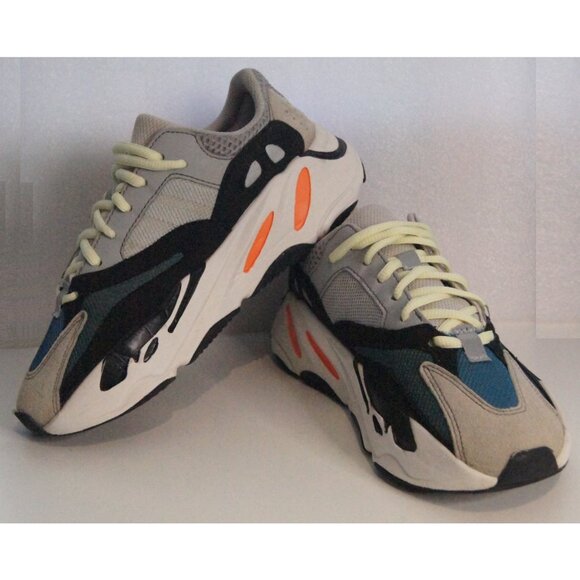 Adidas Yeezy Boost 700 "Wave Runner" sneaker - Picture 6 of 10